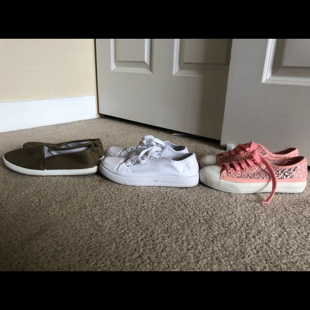 Multiple sneakers $8 each